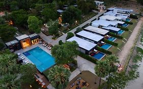 ซันไชน์ พาราไดซ์ รีสอร์ต